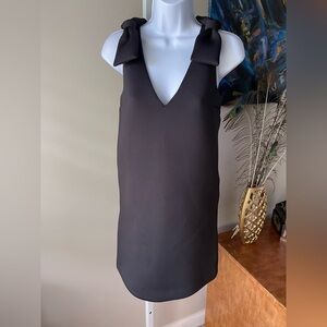 French Connection Black V-Neck Sheath Cocktail Dress size 4